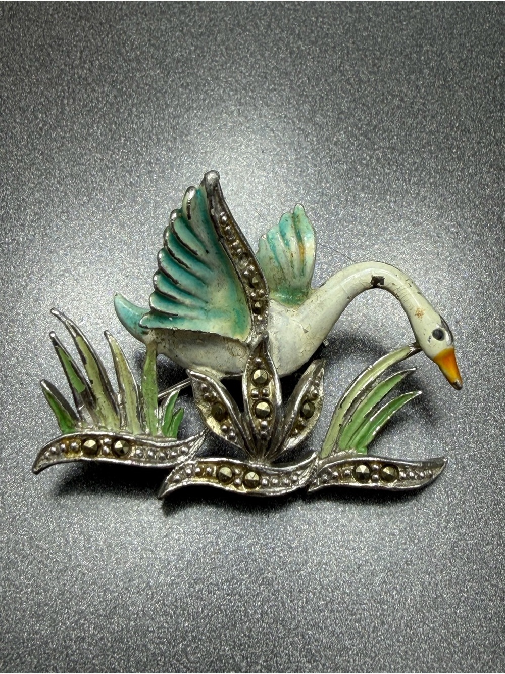 Vintage Cold Enamel Swan brooch #cz540